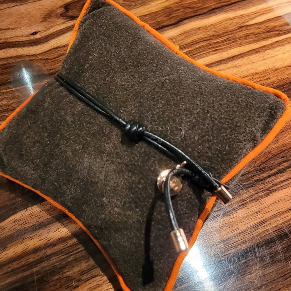 Marc by Marc Jacobs Friendship Bracelet - Picture 7 of 7